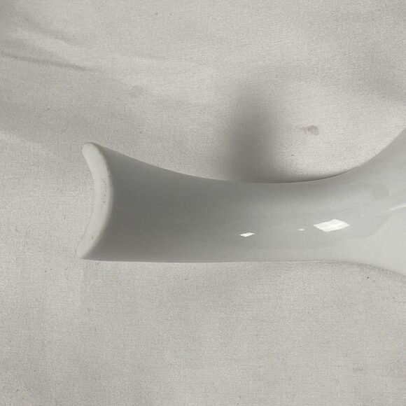 Simple Dining White Ceramic Porcelain Manual Citrus Juicer - Picture 12 of 12